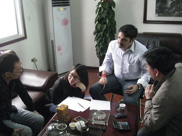 印度客戶來廠洽談價(jià)格，包裝，發(fā)貨，供應(yīng)能力等事宜